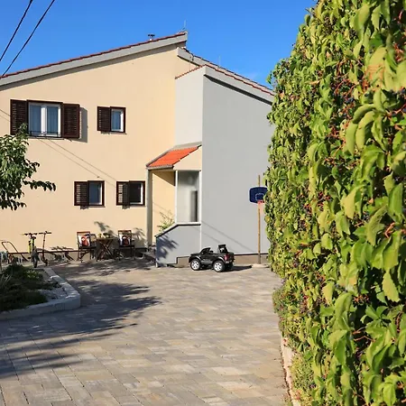 Vanda Land Penthouse *