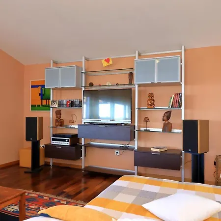 Vanda Land Penthouse Lägenhet