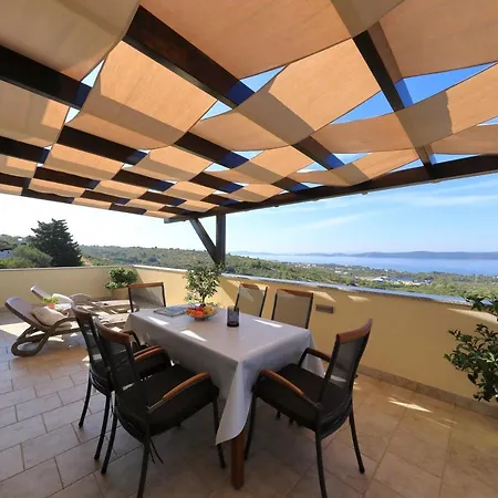 Vanda Land Penthouse Lejlighed